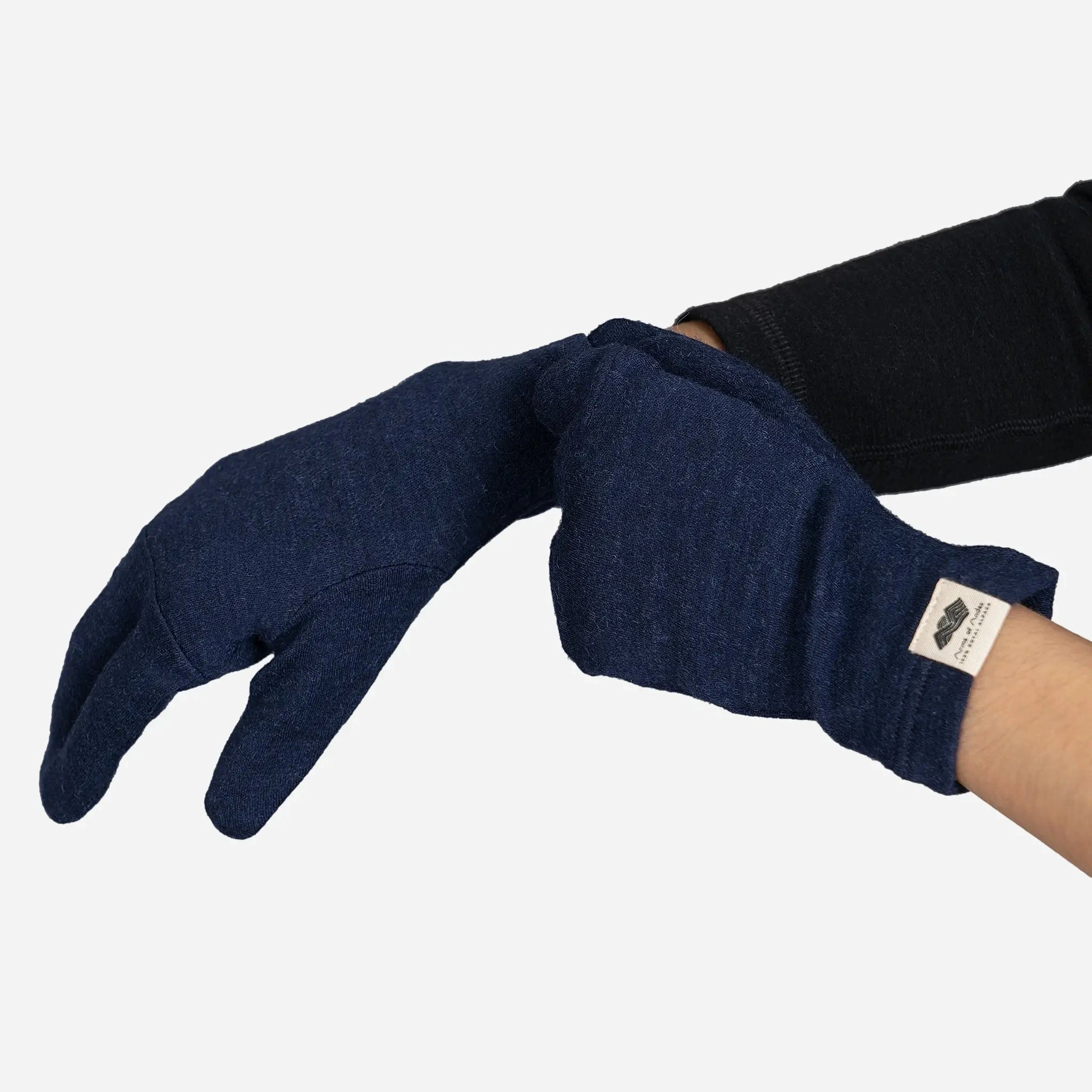Cozy Alpaca Gloves: Soft & Light. Embrace Winter with 300 Warm Wraps!